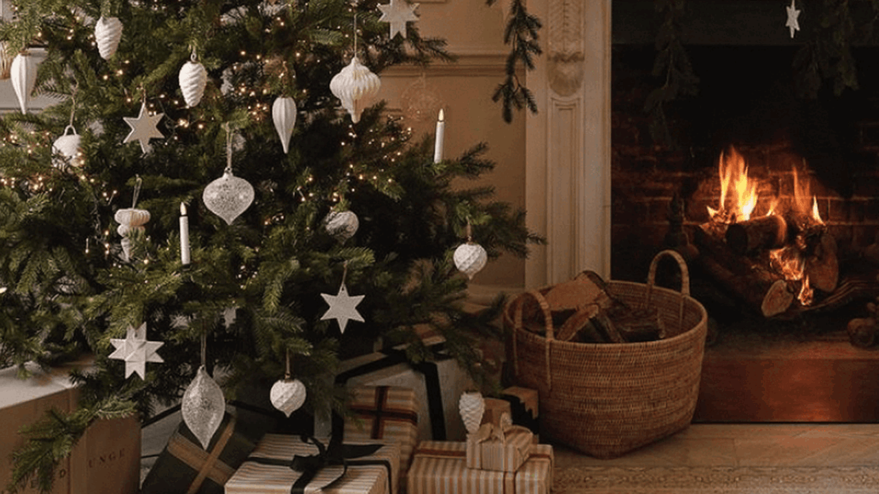 100 idées de cadeaux de Noël pour femmes - The Brunette