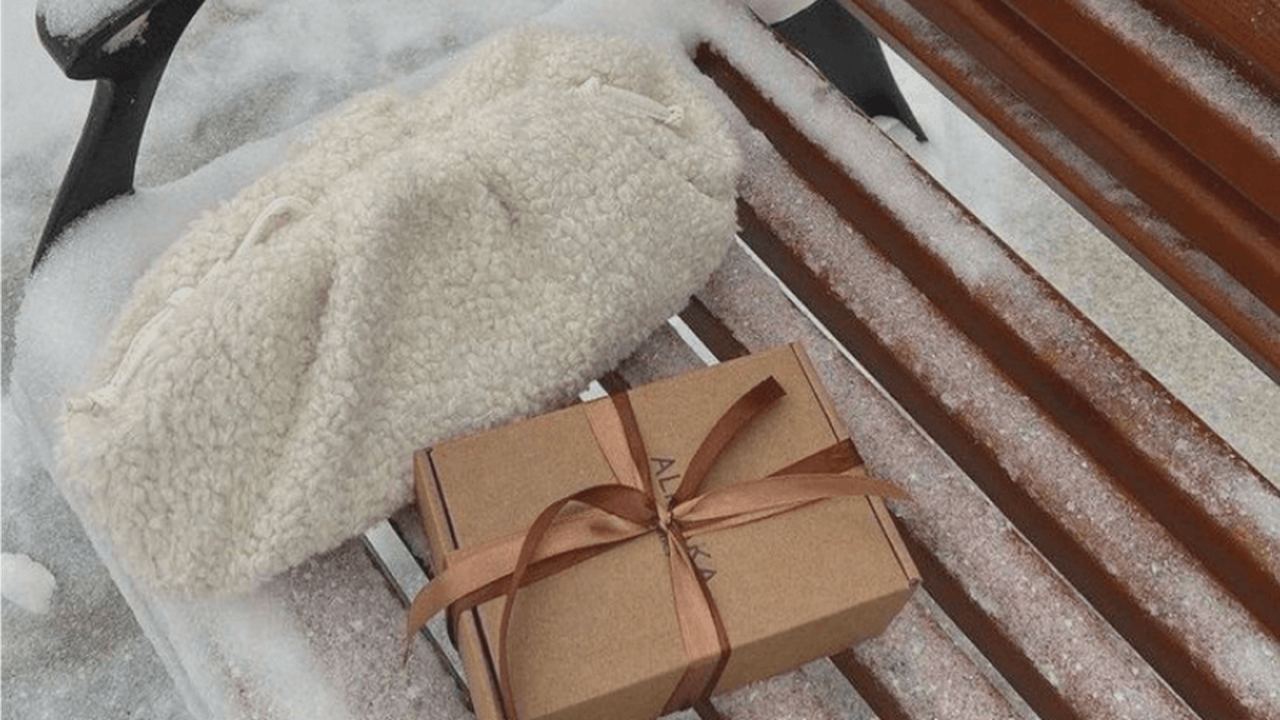 ULTIMATE HOLIDAY GIFT GUIDE